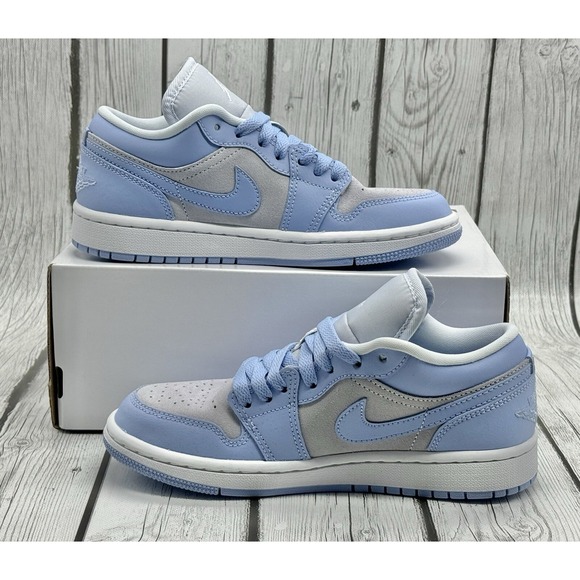 Nike Women's Air Jordan 1 Low Aluminum Size 5 DC0774‑050 - Picture 4 of 8